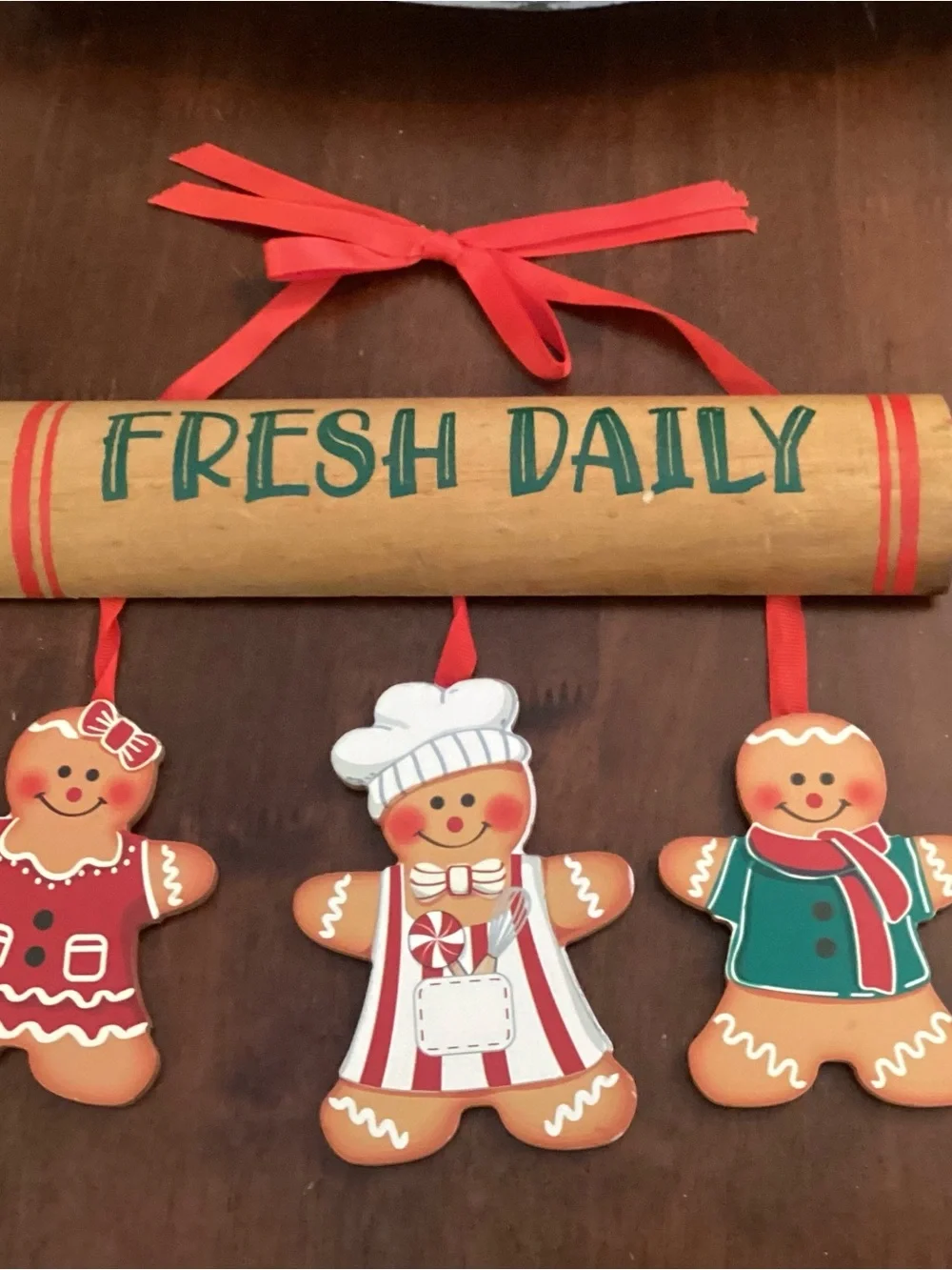 Holiday Gingerbread Fresh Daily Wall Hanging - Red Ribbon Accents